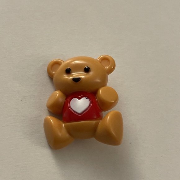 Avon Valentine Bear Heart Button Pin H17 - Picture 1 of 2